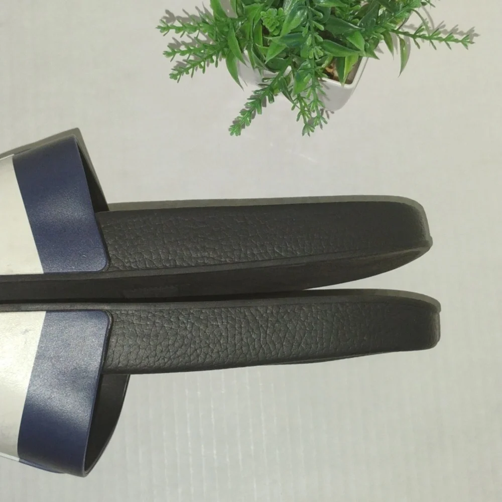 Moncler Mens Basile Slides. Size 46 (US 12). Red White and Blue in color. - Picture 12 of 13